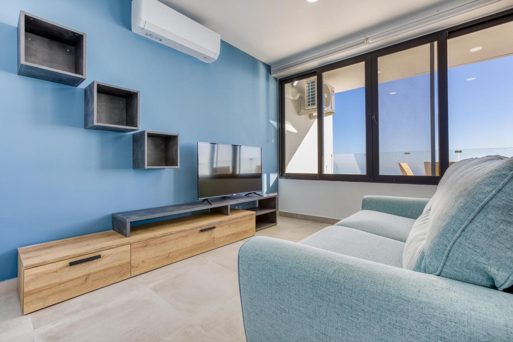 Seafront Sliema Apartment With Balcony & Sea Views By Jl Luaran gambar