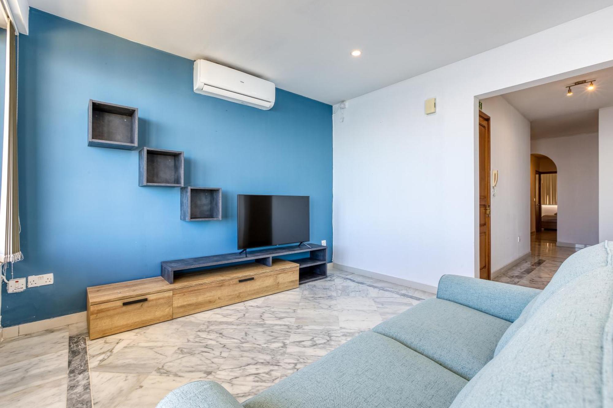 Seafront Sliema Apartment With Balcony & Sea Views By Jl Luaran gambar
