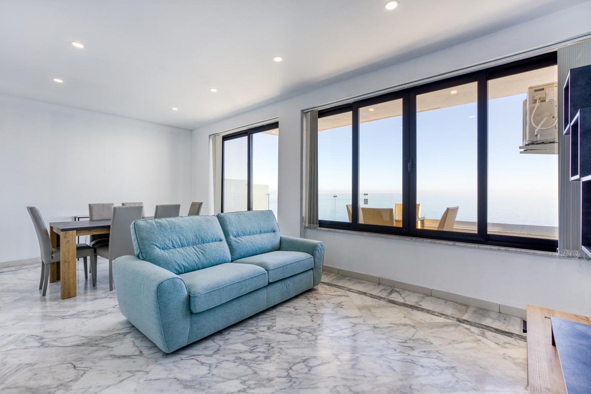 Seafront Sliema Apartment With Balcony & Sea Views By Jl Luaran gambar