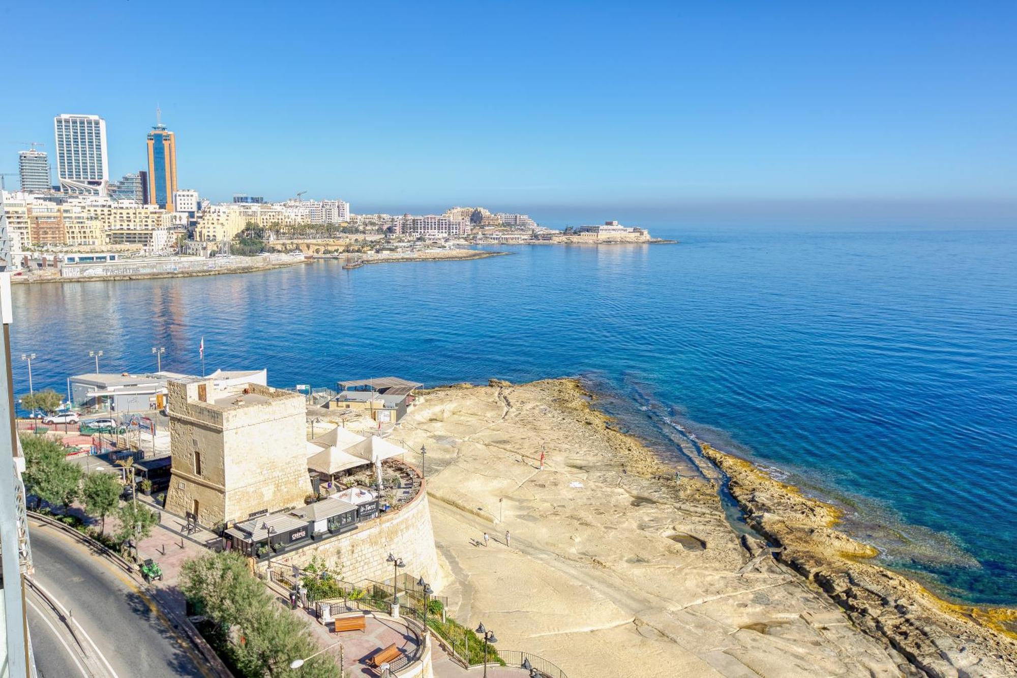 Seafront Sliema Apartment With Balcony & Sea Views By Jl Luaran gambar