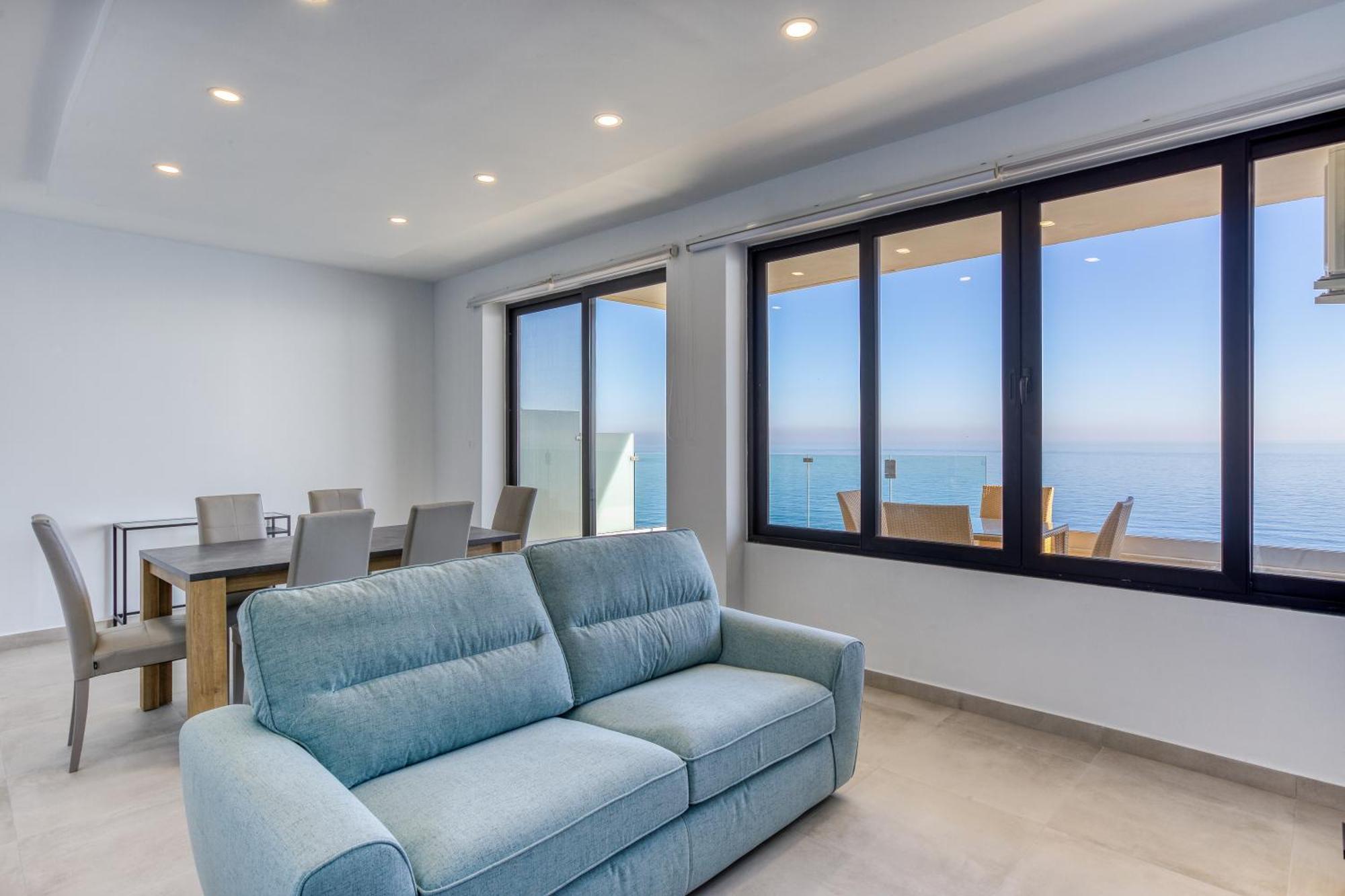 Seafront Sliema Apartment With Balcony & Sea Views By Jl Luaran gambar